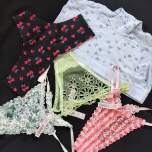 Paquete Surtido de 3 pantys Victoria's Secret Original Talla CHICA