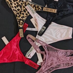 Paquete surtido de 3 tangas Victoria's Secret Original TALLA CHICA